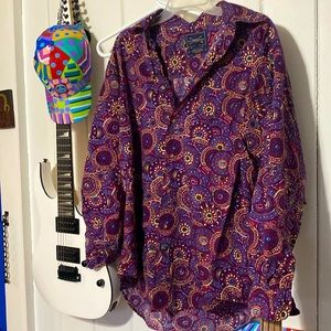 Men’s The Arrow Company purple & gold shirt LARGE